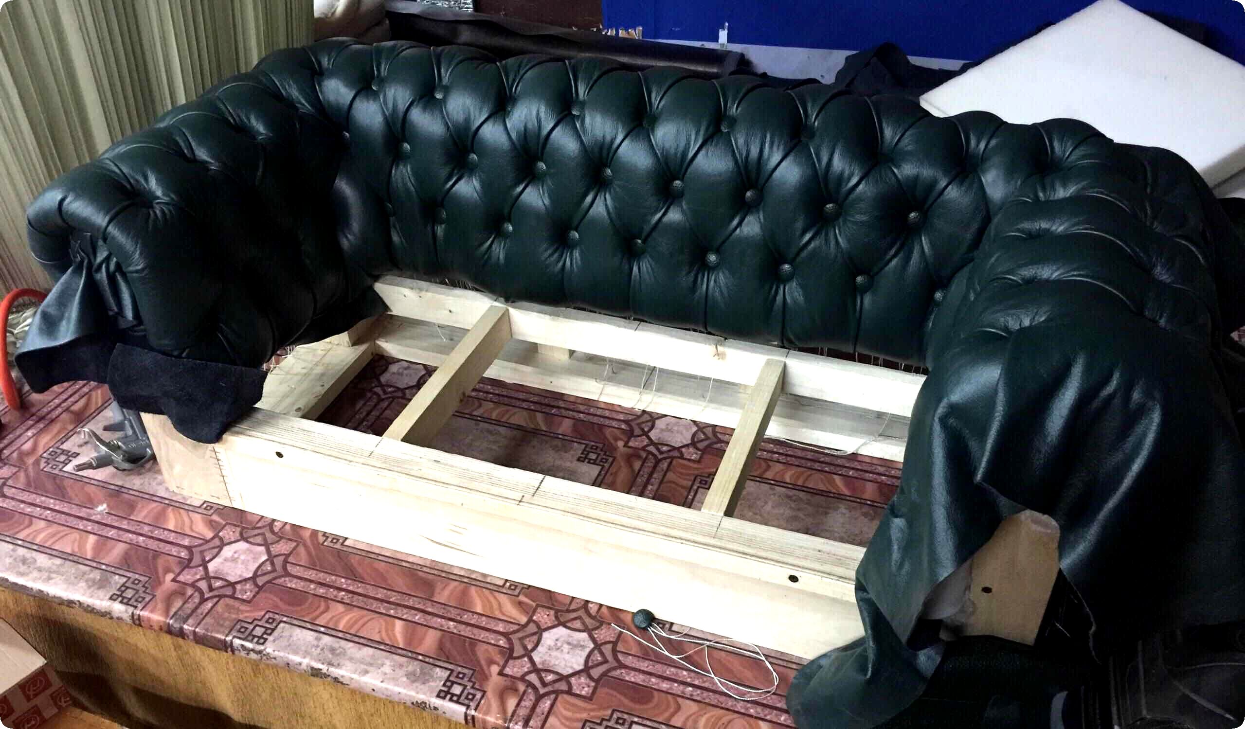 Ремонт старой мягкой мебели своими руками. Как самому перетянуть диван