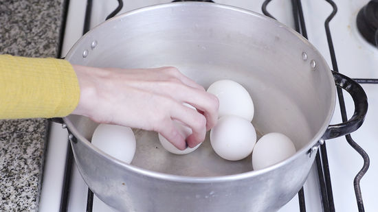Как варить куриные яйца