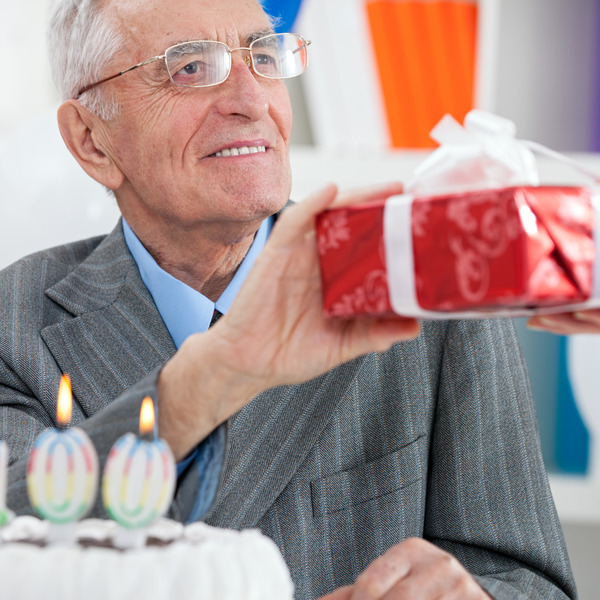 4 оригинальных идеи, как удивить и порадовать дедушку в день его рождения