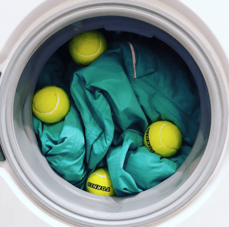 Как постирать пуховик в стиральной машинке