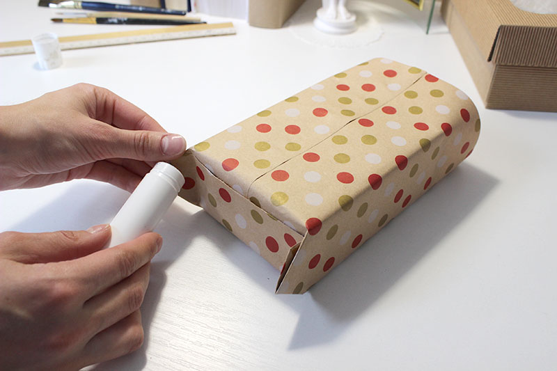 Как красиво упаковать подарок в бумагу на Новый год: пошаговая схема, фото, видео