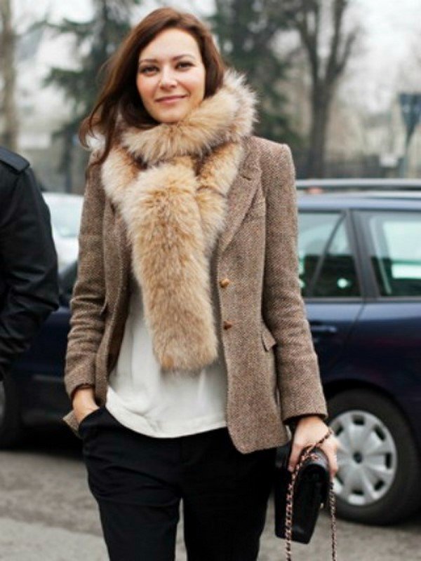 10 способов, как носить шарф зимой: с пальто, с пуховиком, с капюшоном