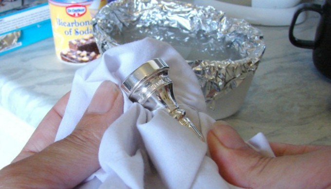 Хороший вопрос: Как почистить серебро в домашних условиях