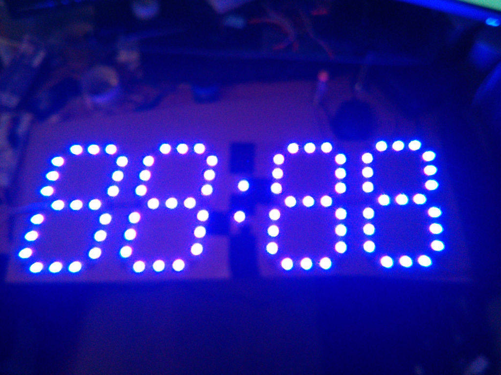 Как сделать своими руками светящиеся настенные электронные часы на Ардуино с большими цифрами