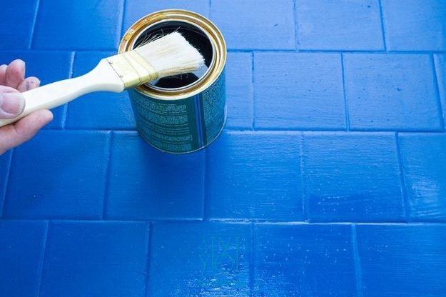 Как и чем покрасить керамическую плитку в домашних условиях? Технология окрашивания плитки своими руками