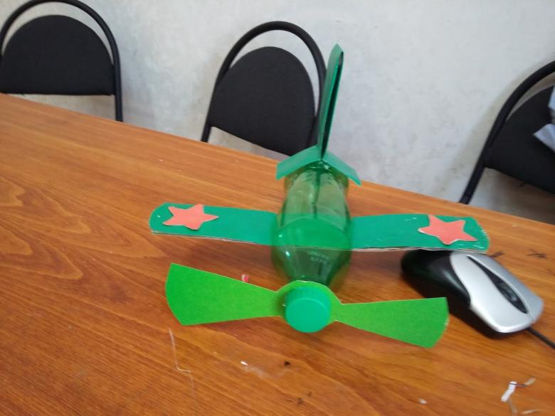 Поделка самолет своими руками - мастер-классы по изготовлению из бумаги, картона и пластиковых бутылок