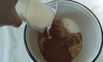 Что такое маслобойка, и как сделать домашнее сливочное масло