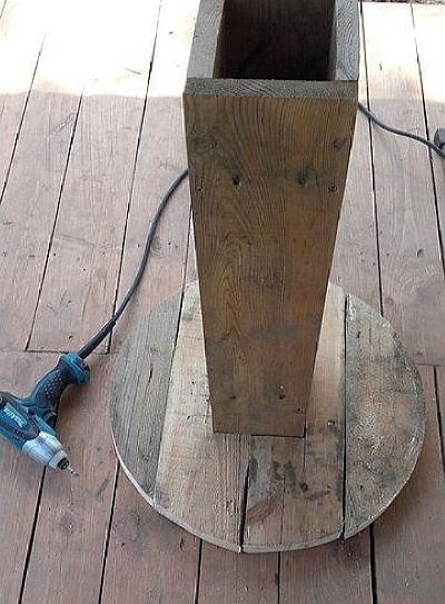 Как сделать круглый стол из дерева своими руками
