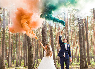 Цветной дым для необычной фотосессии: разноцветные облака в маленькой коробочке