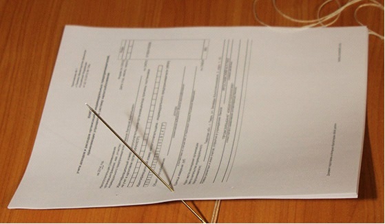 Как сшивать документы нитками для налоговой и в архив: пошаговая инструкция