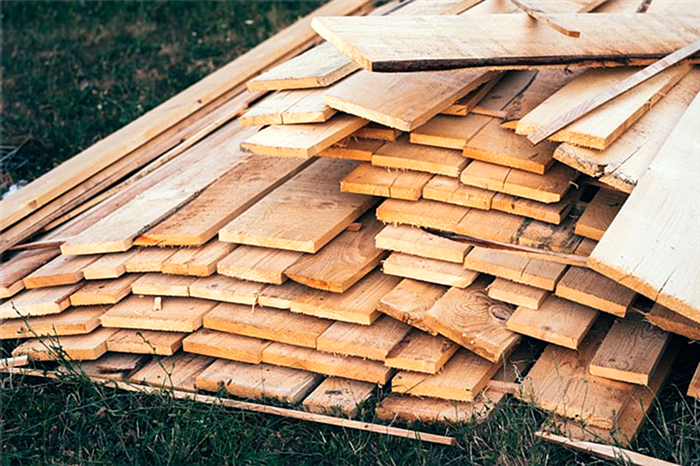 Зачем красить обработанную давлением древесину