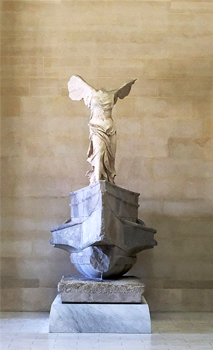 Самофракийская Ника в Лувре