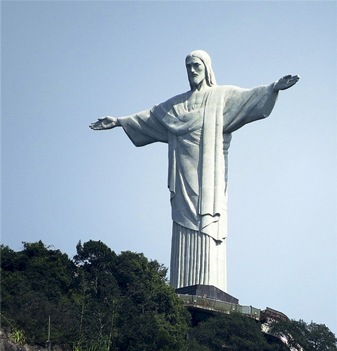 Статуя в Рио-де-Жанейро