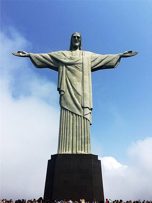 Статуя Иисуса Христа
